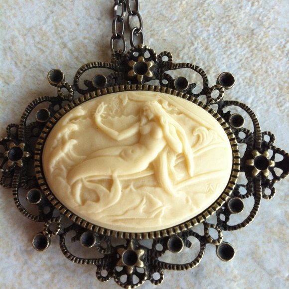 Mermaid Nautical Sea Bronze Cameo Necklace Siren - Picture 1 of 2